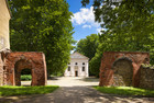 Klosterpark Altzella - Mausoleum und Kirchportale